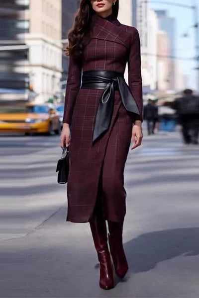 Elegante abito lungo in lana con cintura in vita