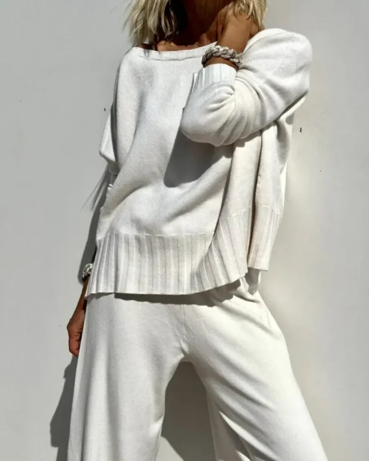 Set Donna: Top a Collo Rotondo & Pantaloni Larghi