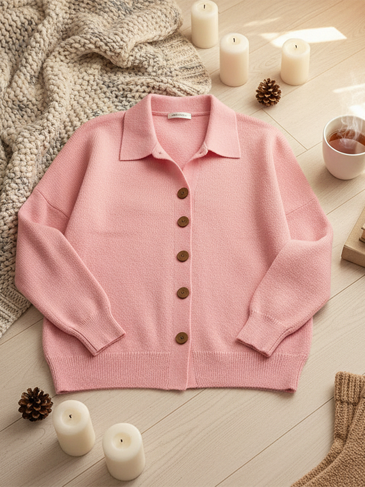 Cardigan lavorato a maglia con bottoni sul risvolto da donna