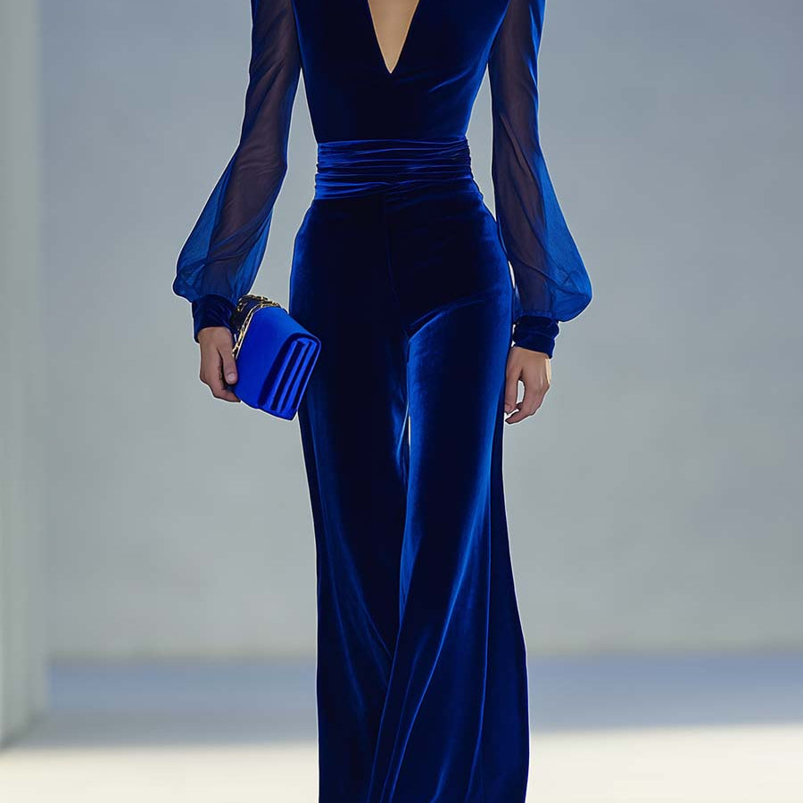 Tuta Elegante in Velluto Blu Re con Scollo a V e Dettagli in Mesh