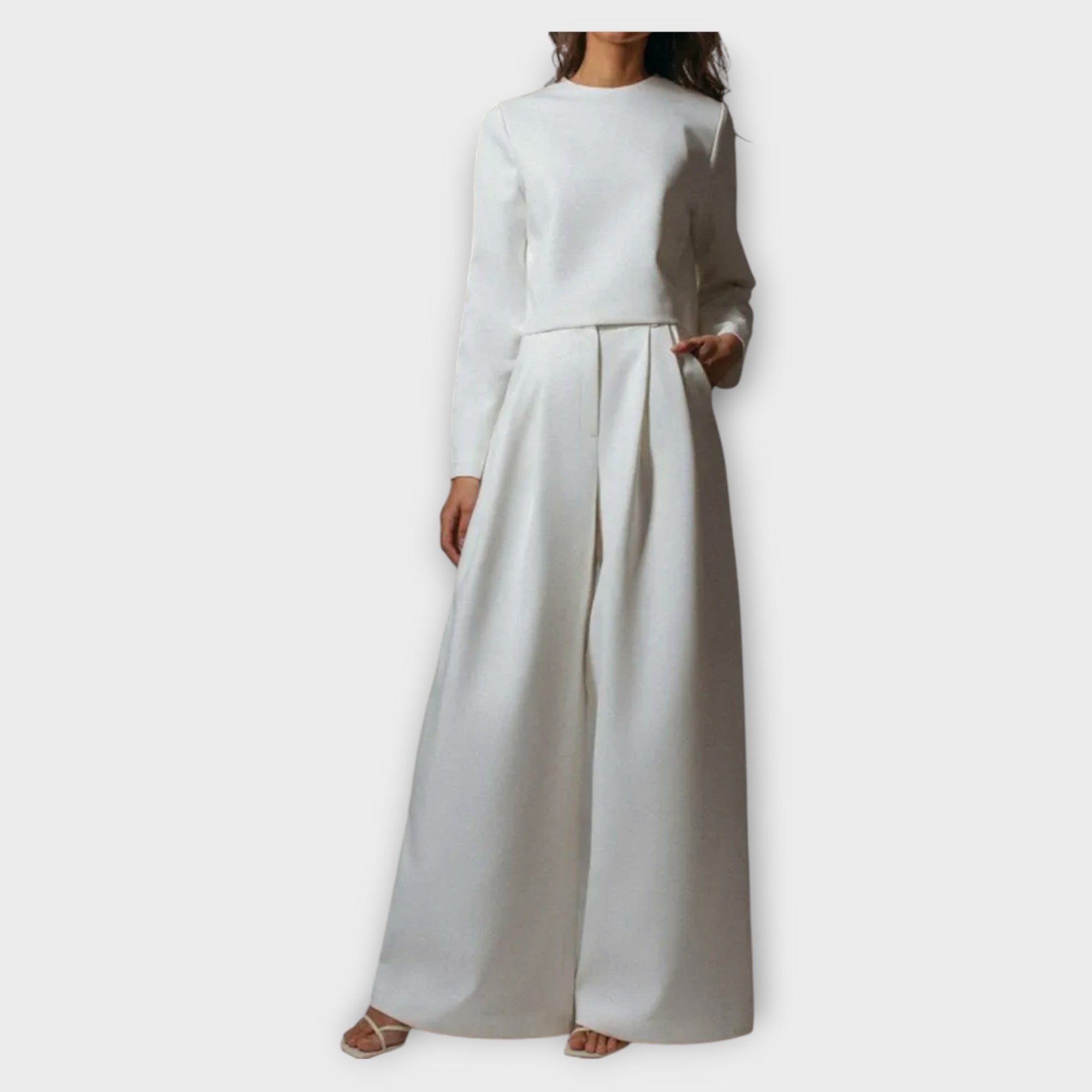 Set Elegante a Due Pezzi con Pantaloni Ampi