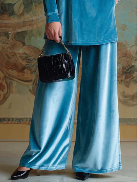 Set Casual in Velluto Blu con Collo Alto e Vestibilità Ampia