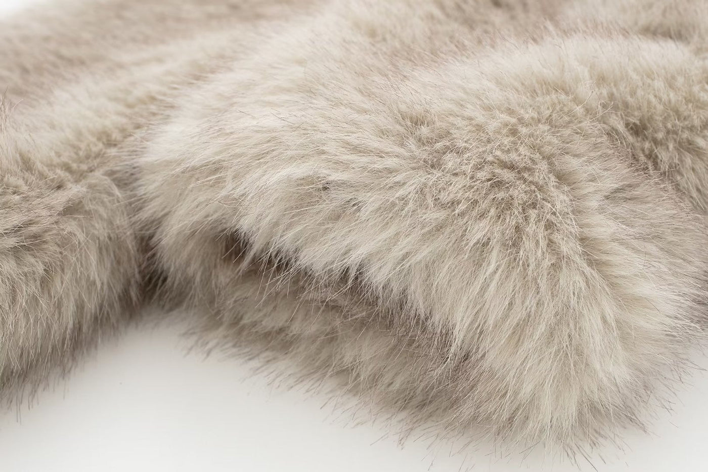 Lilyna – Elegante e Calda Giacca in Pelliccia