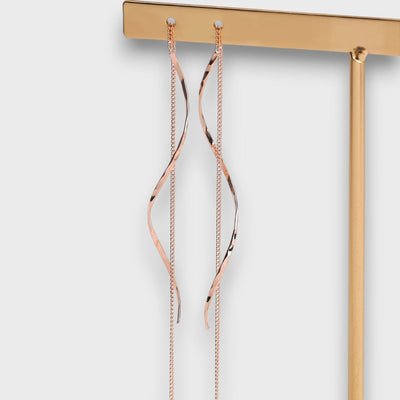 Elwira – Orecchini lunghi con forma a onda