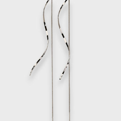 Elwira – Orecchini lunghi con forma a onda