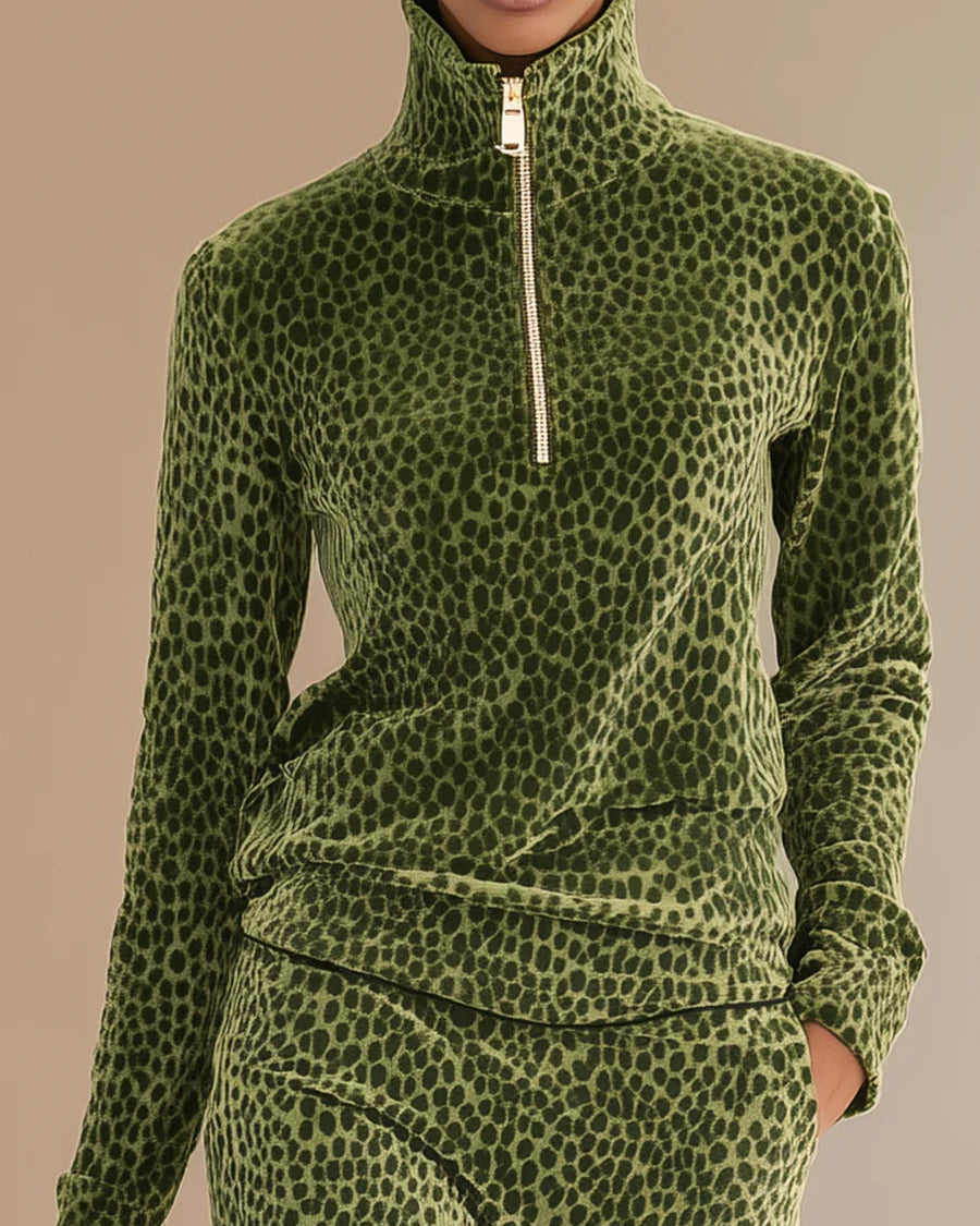 Set in Velluto Leopardato con Top a Collo Alto e Gonna