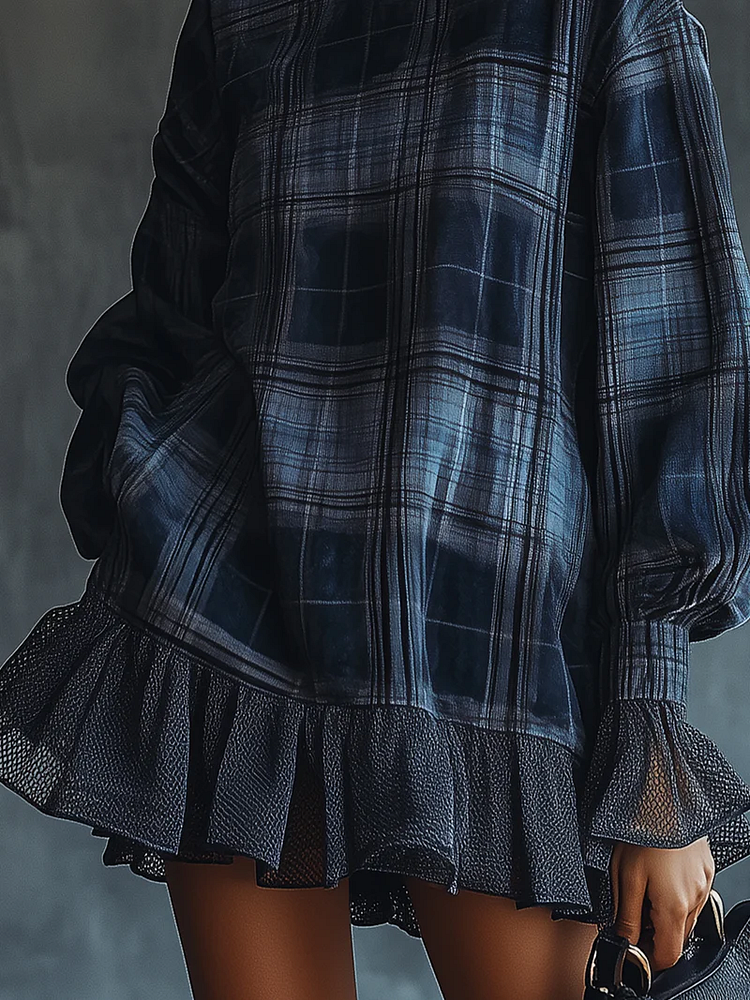 Abito mini in mesh a righe blu con ruches