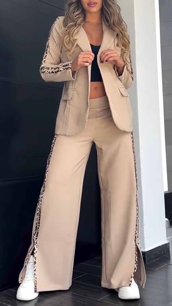 Completo Blazer e Pantaloni a Gamba Larga con Finiture Leopardate