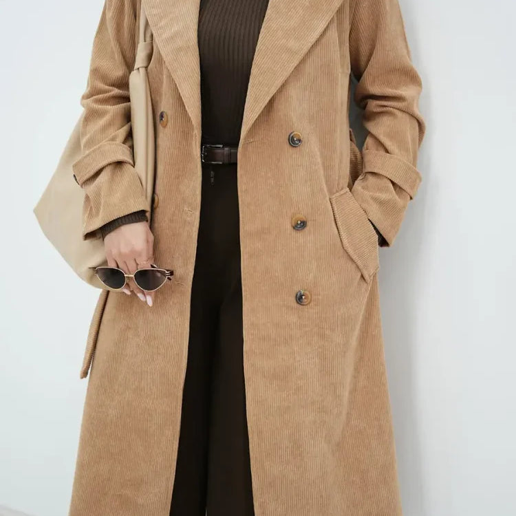 Trench da donna in velluto a coste con maniche lunghe e revers in tinta unita