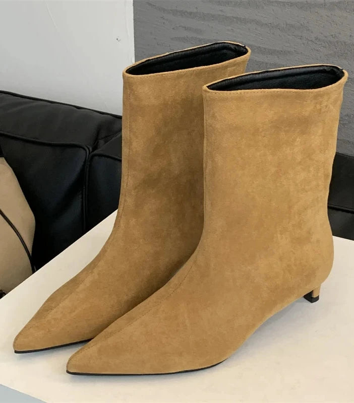 Stivali Maria – Eleganti Stivali in Suede Marrone