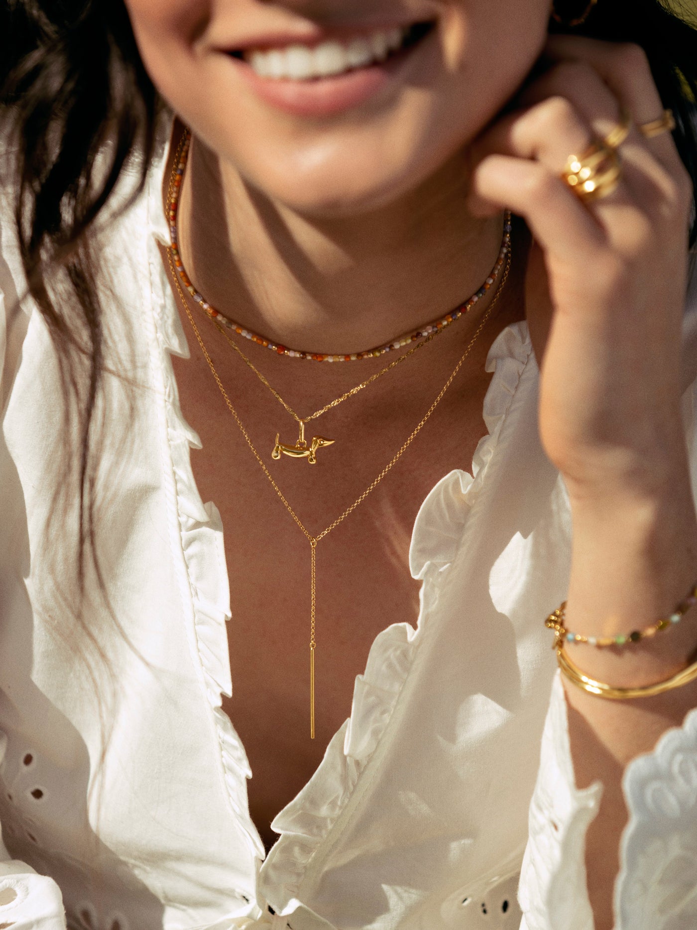 Ciondolo Bassotto Smaltato Bianco Placcato Oro - Shopella