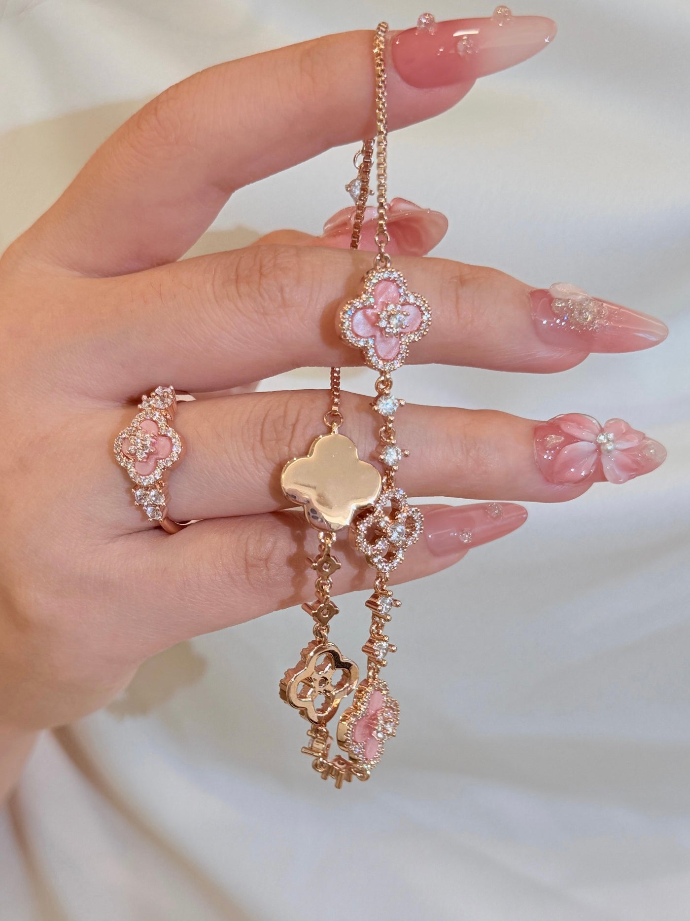 Sakura Cleef Bracelet - Shopella