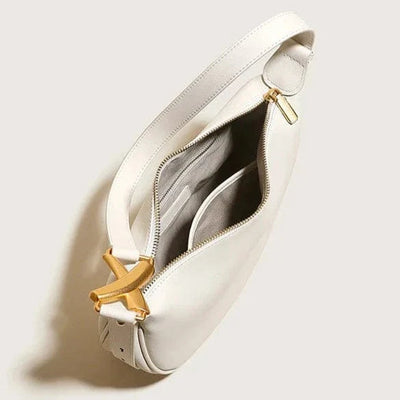 Borsa Livia – Mezza luna in pelle beige & fibbia dorata scultorea - Shopella